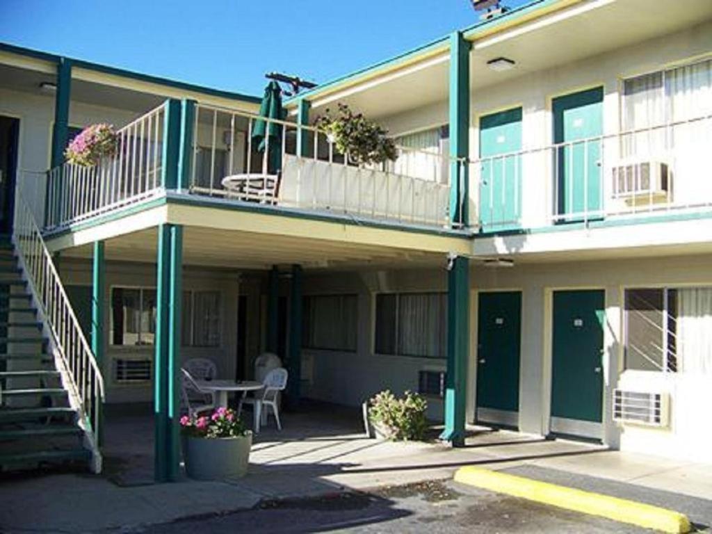 Holiday Lodge Wenatchee Exterior foto
